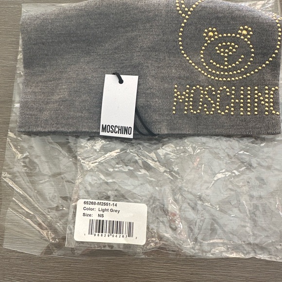 New Grey Moschino Beanie - Picture 2 of 3